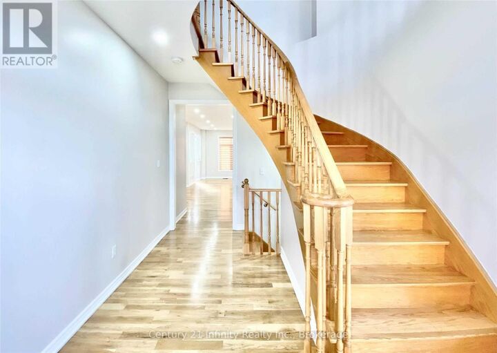 Property Photo: 5688 Pegasus Street ON L5M 7G2