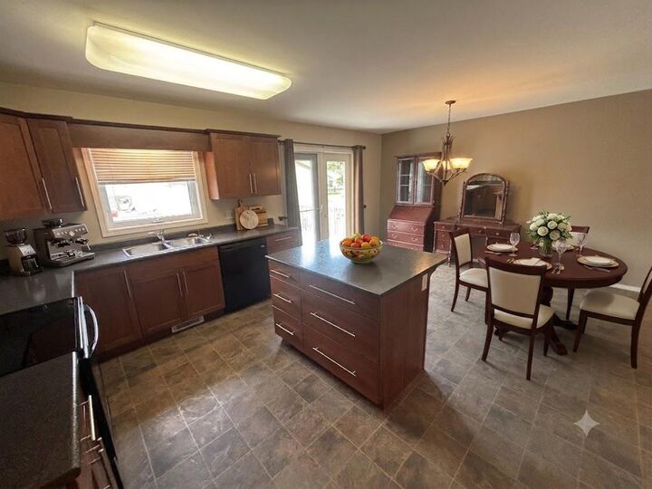 Property Photo: 106 5th Avenue MB R0C 1B0