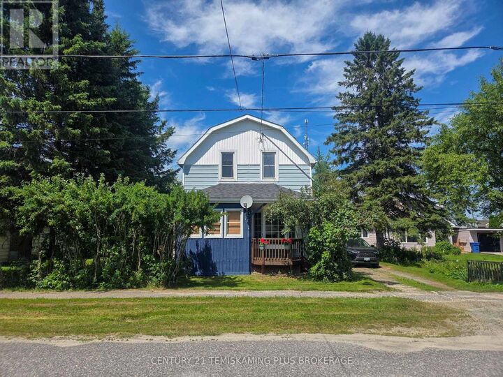 Property Photo: 75 Fifth Avenue ON P0J 1H0