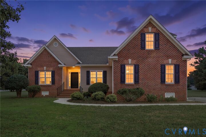 Property Photo: 7900 Glendale Estates Drive VA 23231