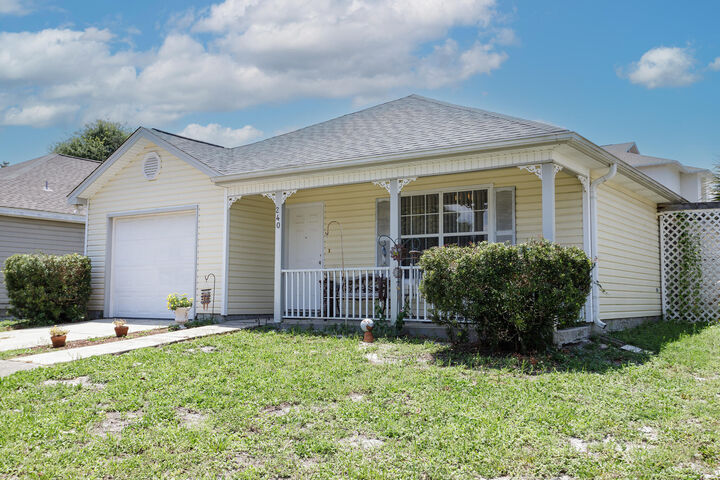 Property Photo:  240 Bent Arrow Drive  FL 32541 