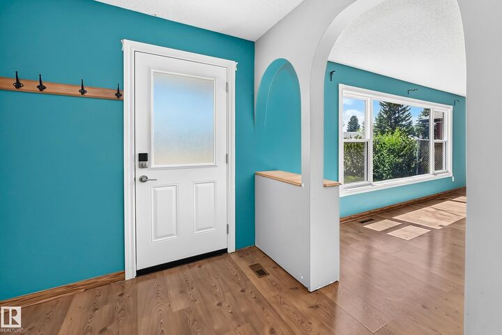 Property Photo:  12 Galen Crescent  AB T8A 2L2 