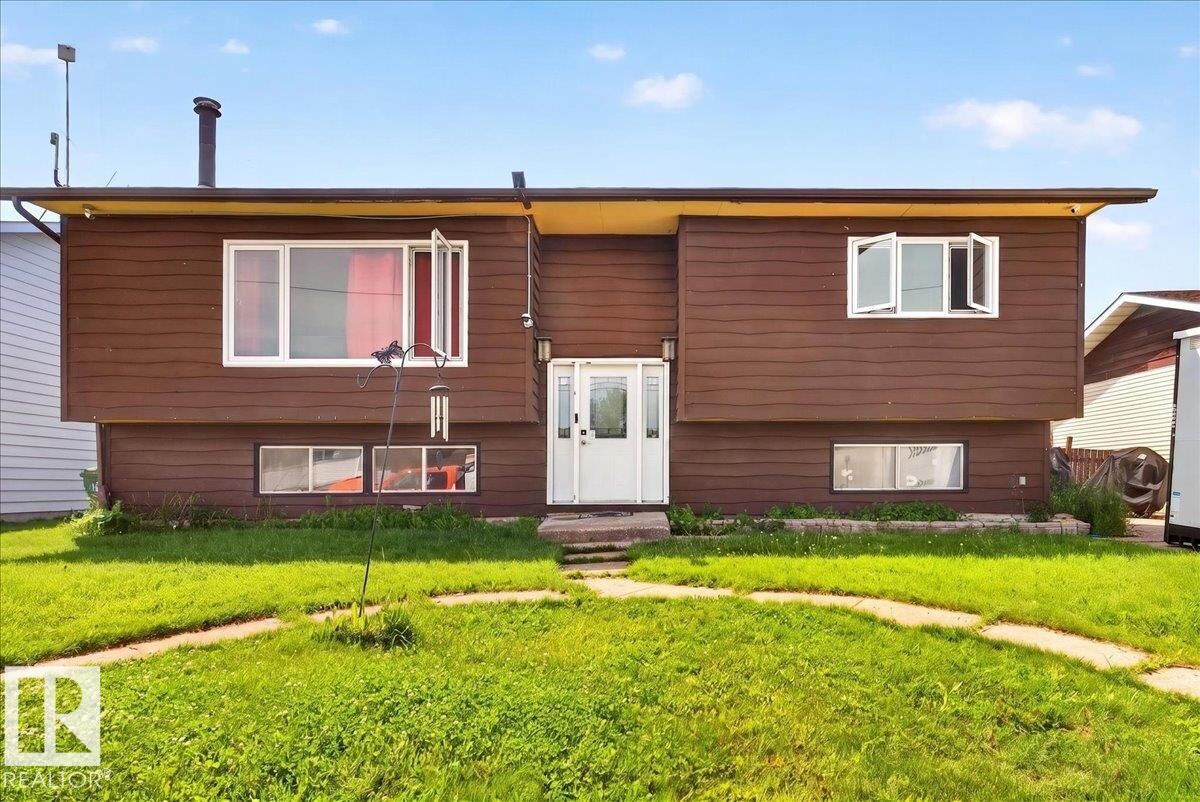 Property Photo: 5215 50 Avenue AB T0B 0S0