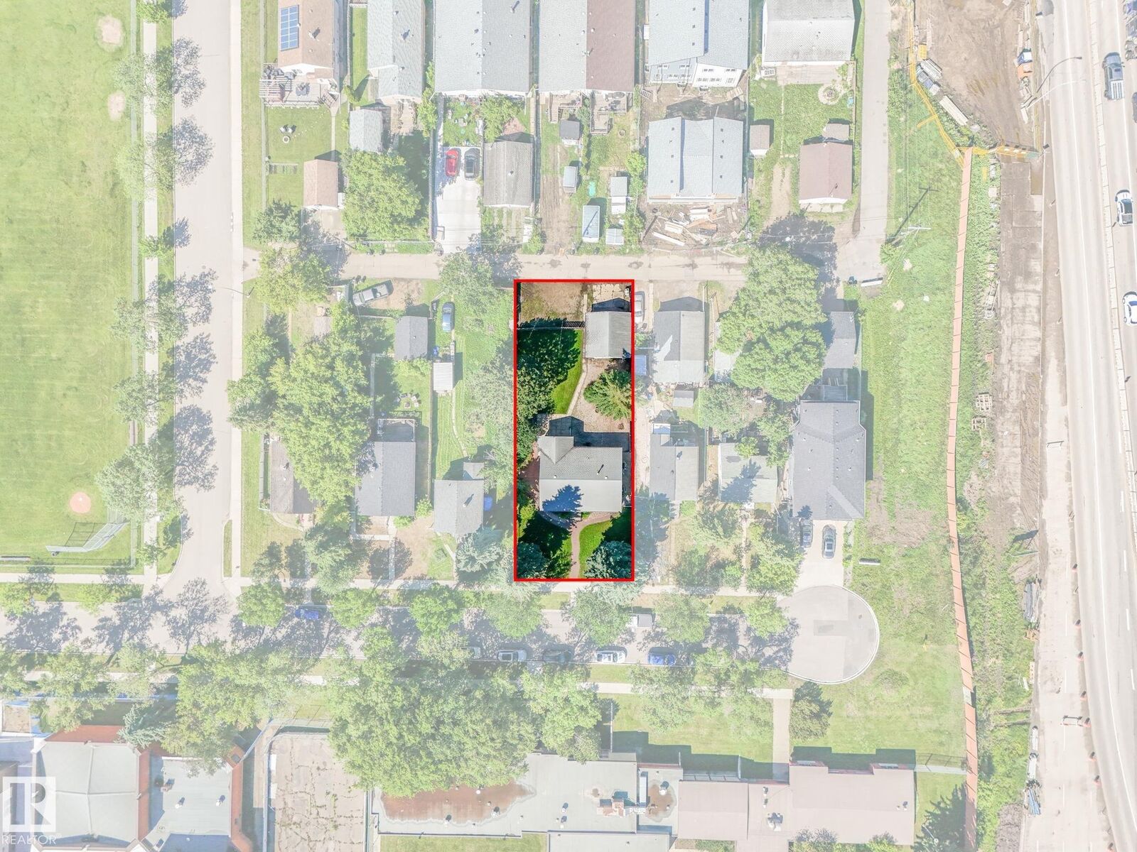 Property Photo:  12418 125 Street NW  AB T5L 0T1 