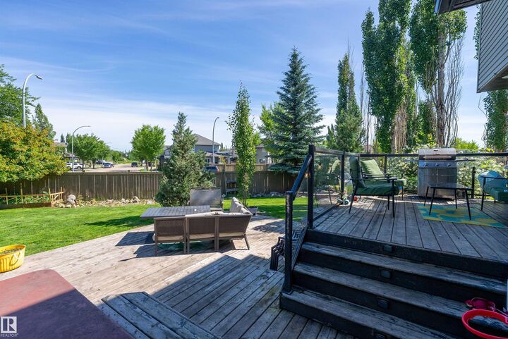 Property Photo:  12 Henderson Bay  AB T7X 0C5 