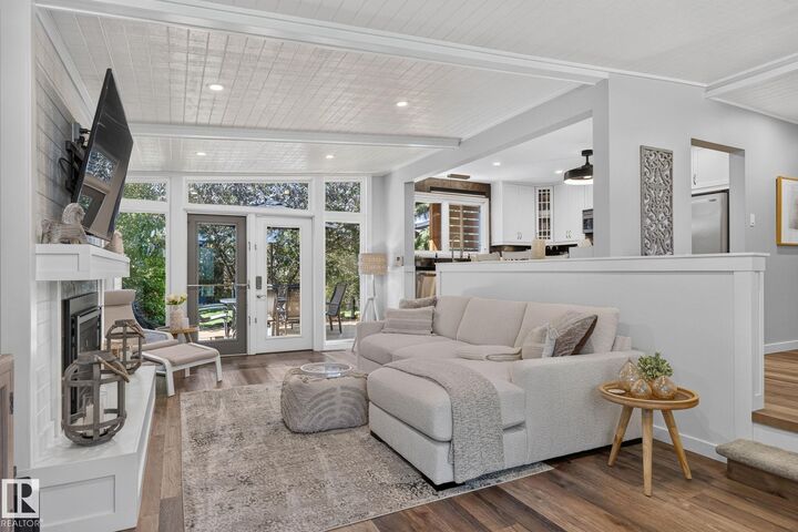 Property Photo:  4812 114A Street NW  AB T6H 3M4 