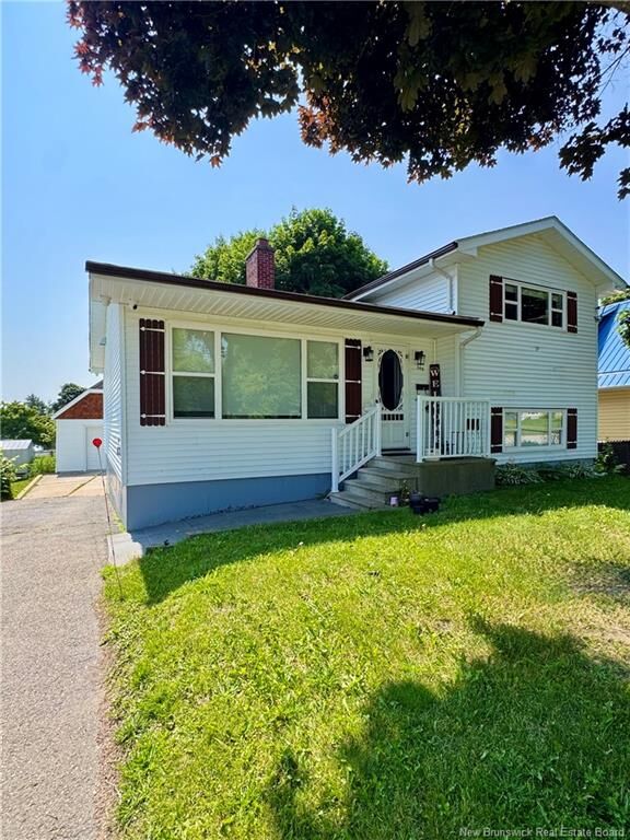 240 Alexander Street — photo 1