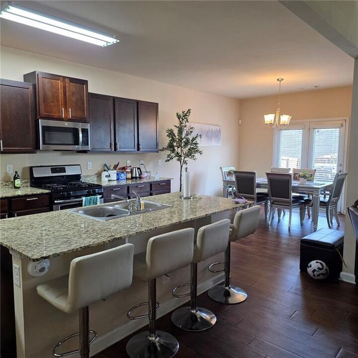 Property Photo: 605 Sturbridge Court GA 30253