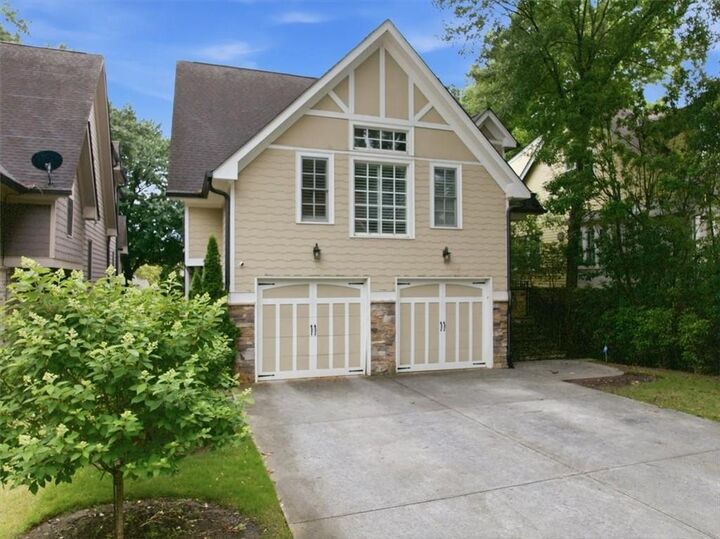 Property Photo: 1041 Pine Grove Avenue NE GA 30319