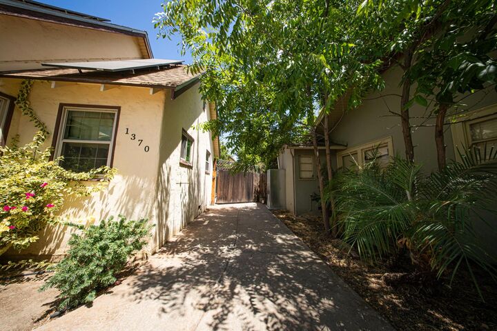 Property Photo:  1370 N Van Ness Avenue  CA 93728 