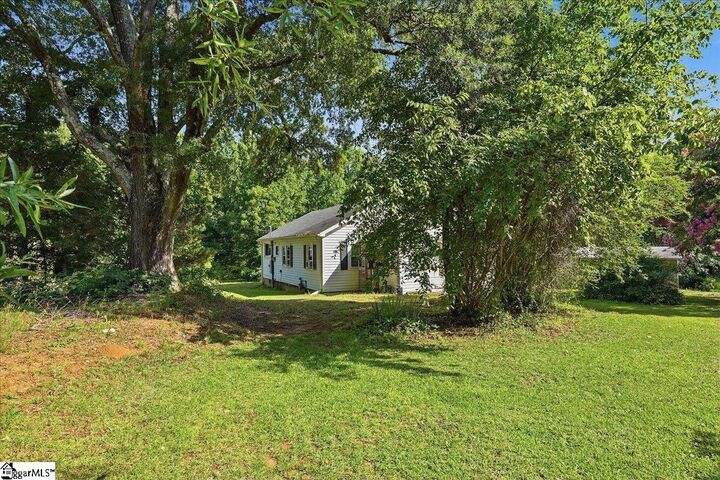 Property Photo: 2060 Highway 418 SC 29669