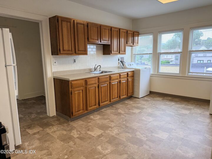 Property Photo: 74 Hamilton Avenue 3 CT 06830