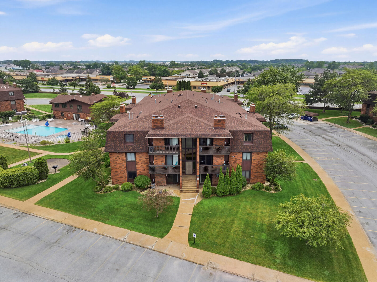 Property Photo: 2023 W 45th Street 104 IN 46322