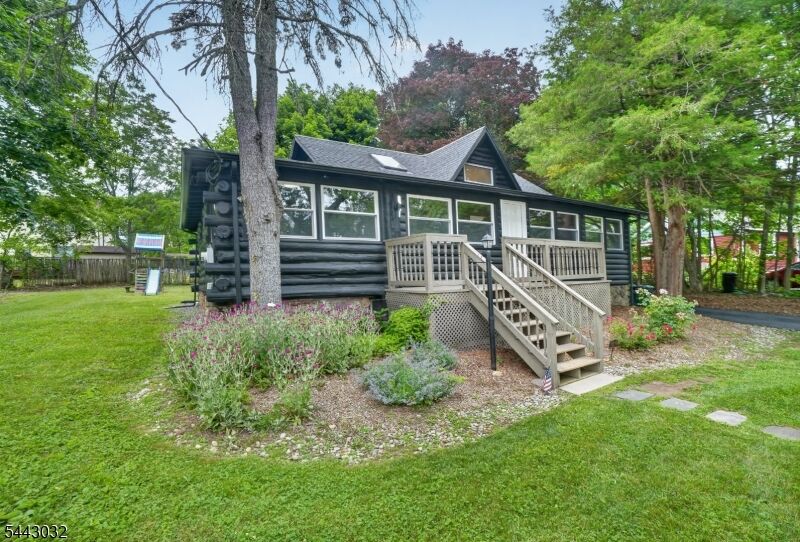 Property Photo:  53 Lakeview Dr  NJ 07480 