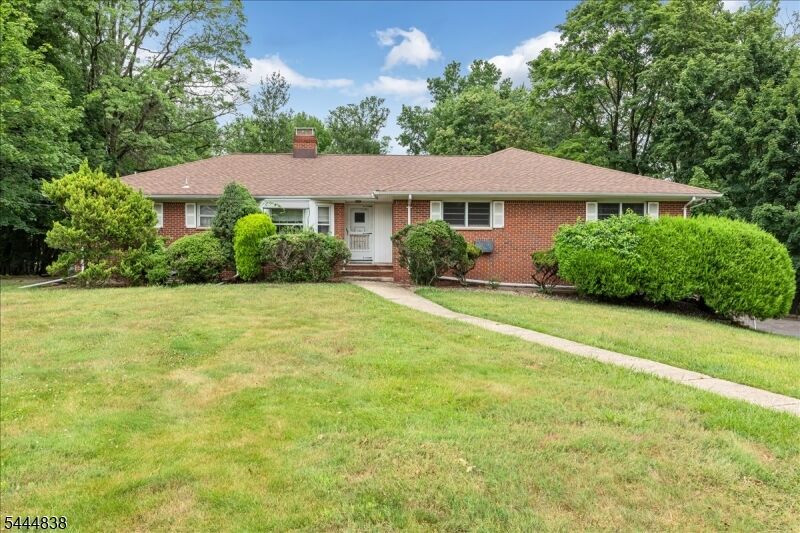 Property Photo:  6 Orchard Dr  NJ 07076 