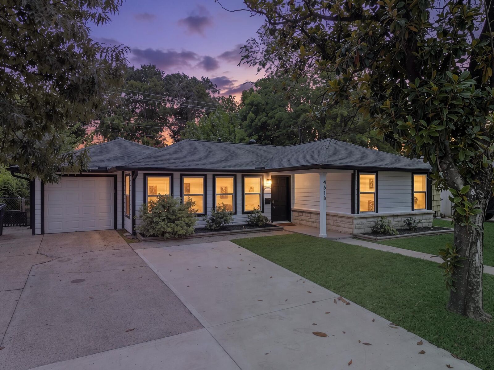 Property Photo:  4618 Ella Boulevard  TX 77018 