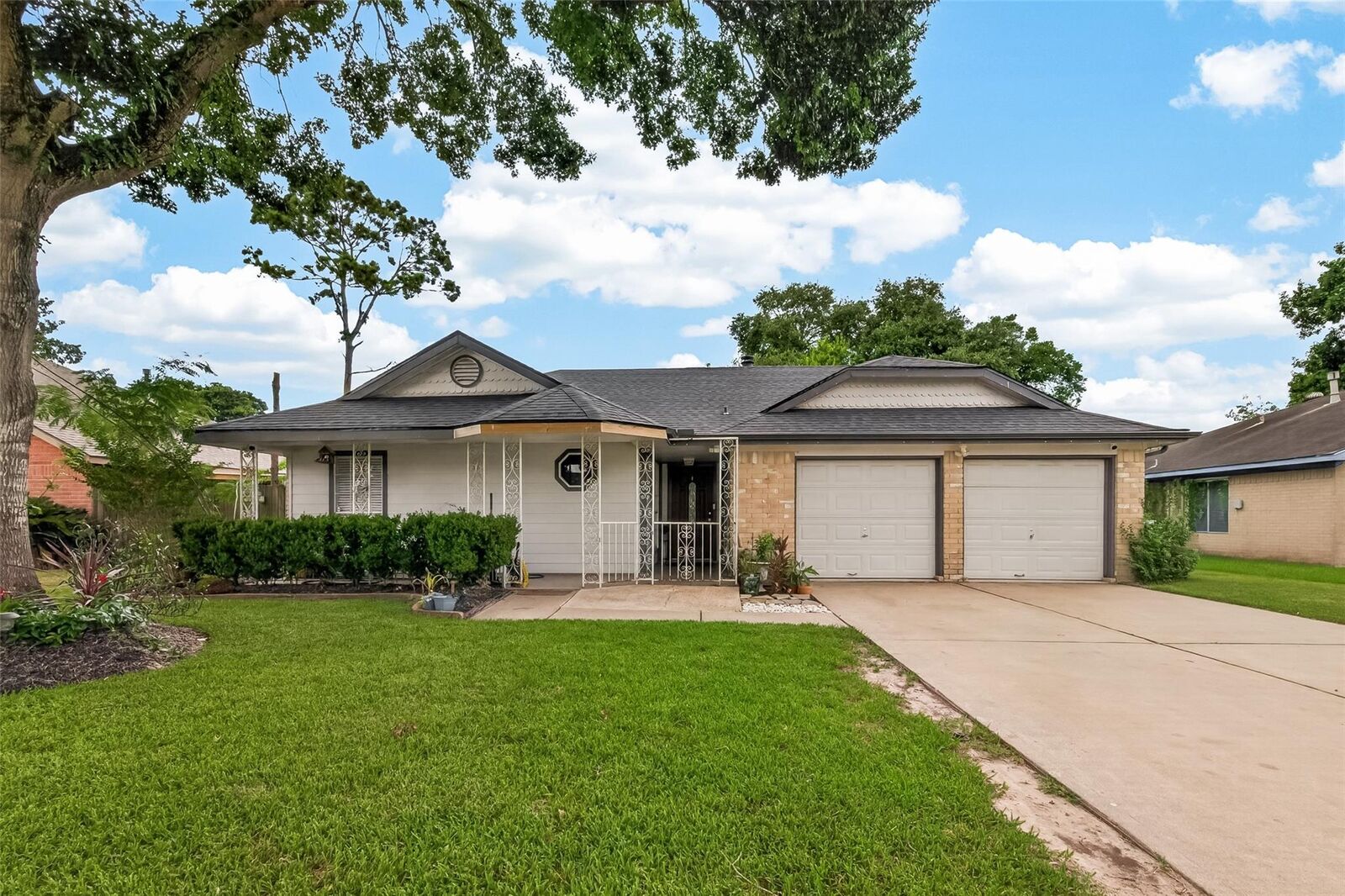 Property Photo: 13726 Eastbourne Drive TX 77034