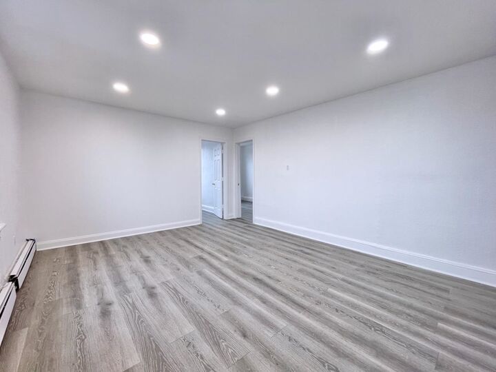 Property Photo: 389 Monmouth St 3 NJ 07302