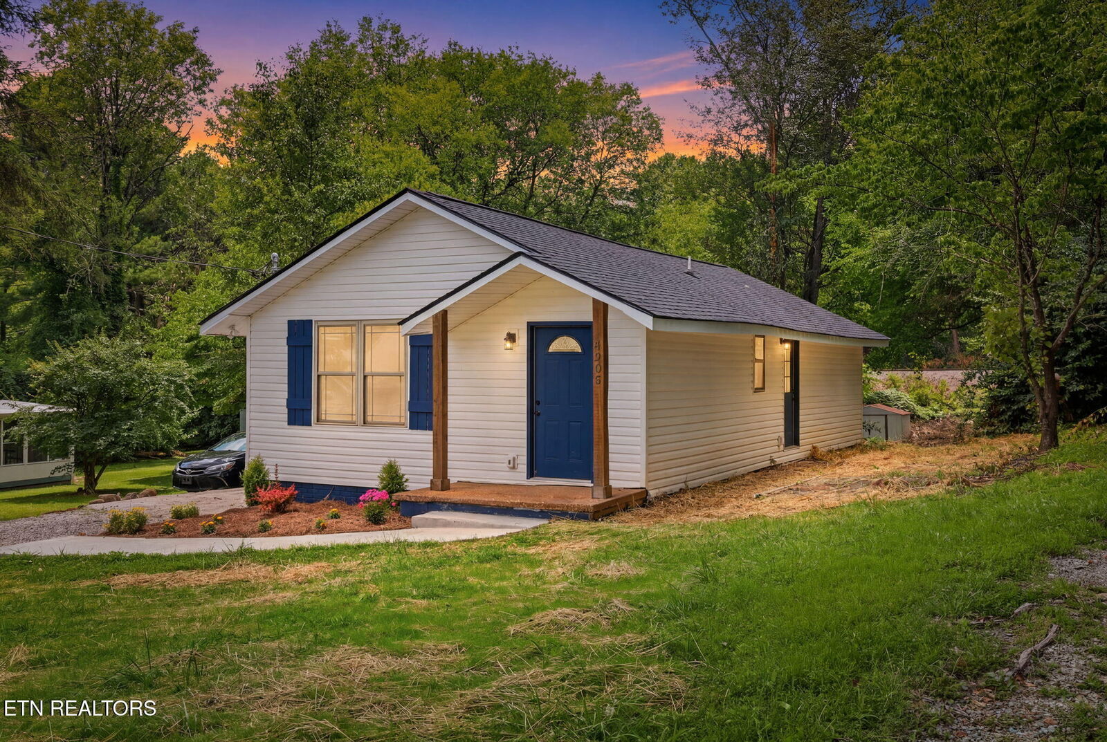 Property Photo:  4205 Coster Rd  TN 37912 