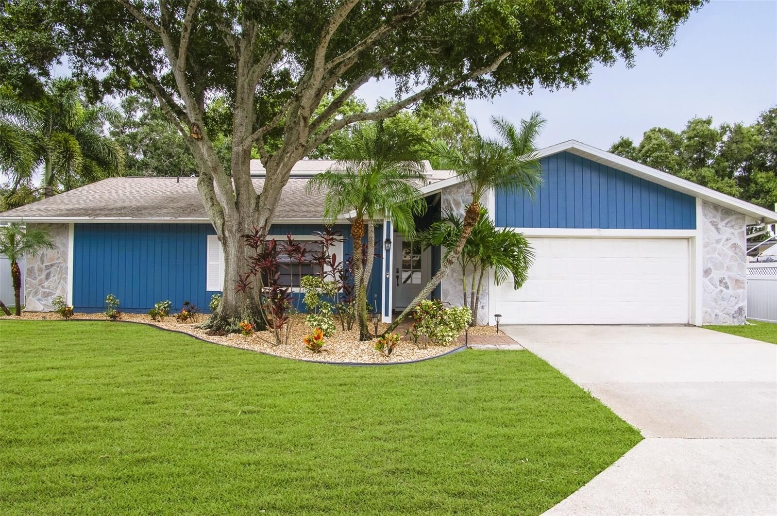 Property Photo: 9737 135th Street FL 33776