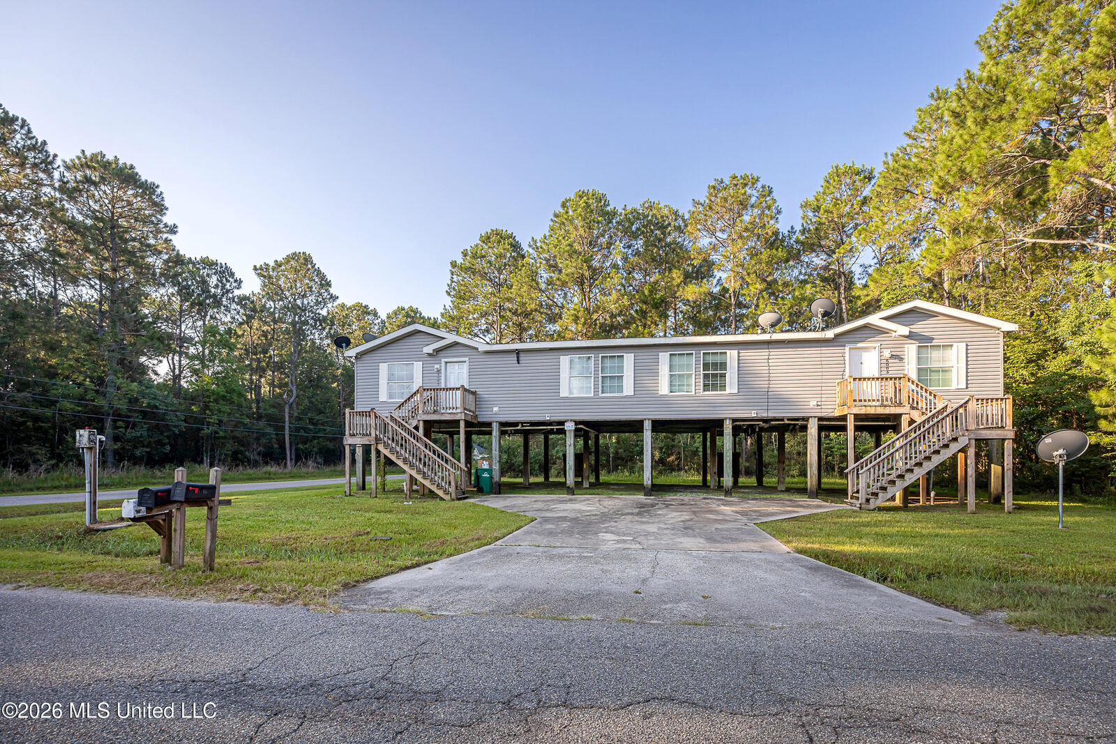 Property Photo: 6003 E Lamar Street MS 39520