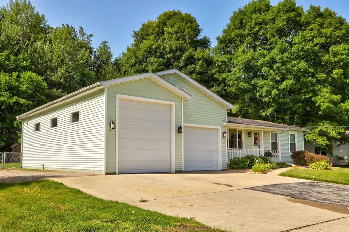 Property Photo:  11150 Lange Road  MI 48415 