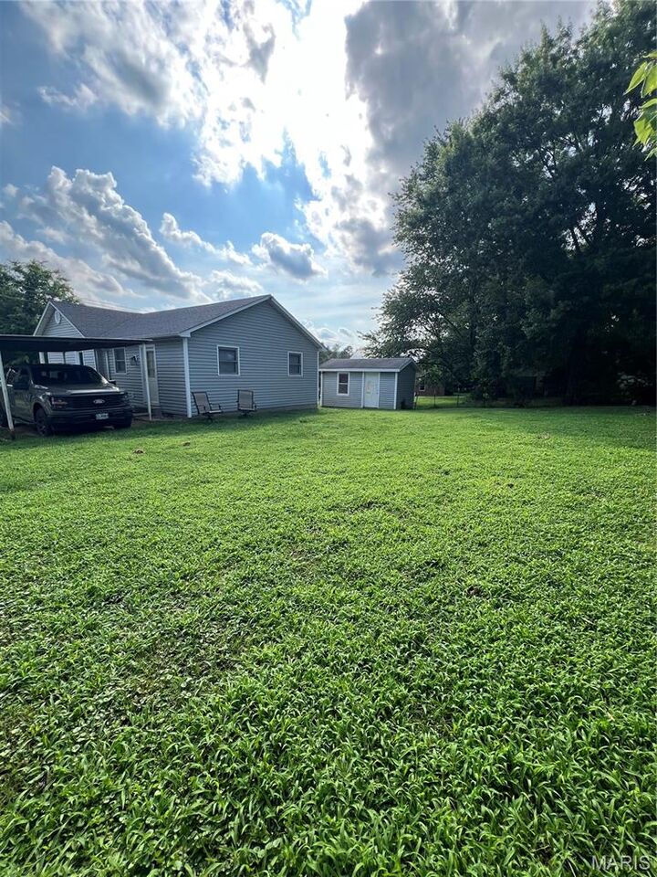 Property Photo:  606 Third Street  MO 63764 