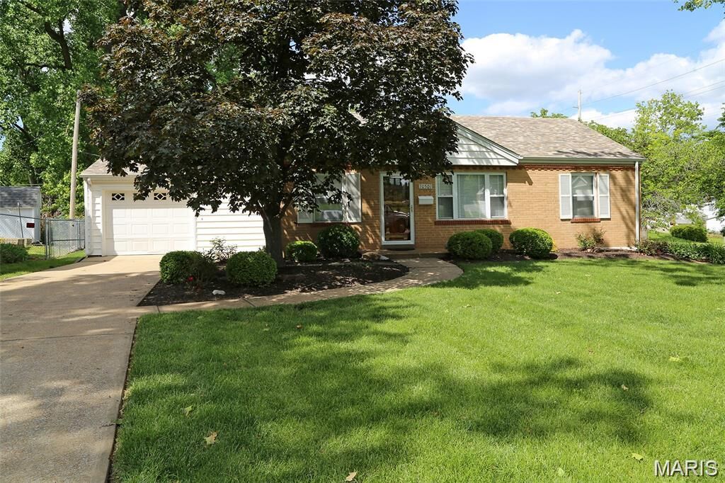 Property Photo: 10501 Saint Michael Lane MO 63074
