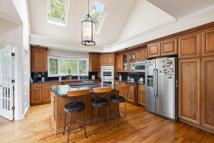 Property Photo:  30W174 Forsythia Lane  IL 60184 