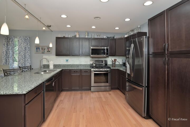 Property Photo:  328 Panama Avenue  IL 60140 