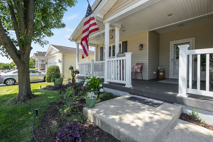 Property Photo:  3206 Whirlaway Court  IL 60030 