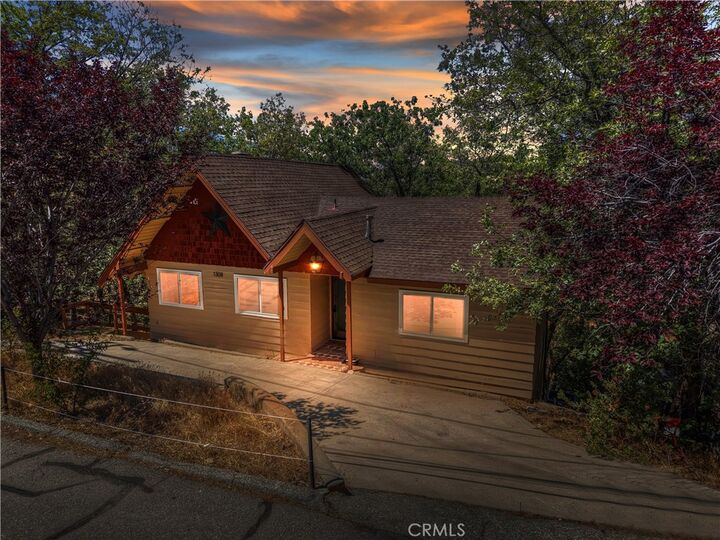 Property Photo: 1308 Sequoia CA 92352