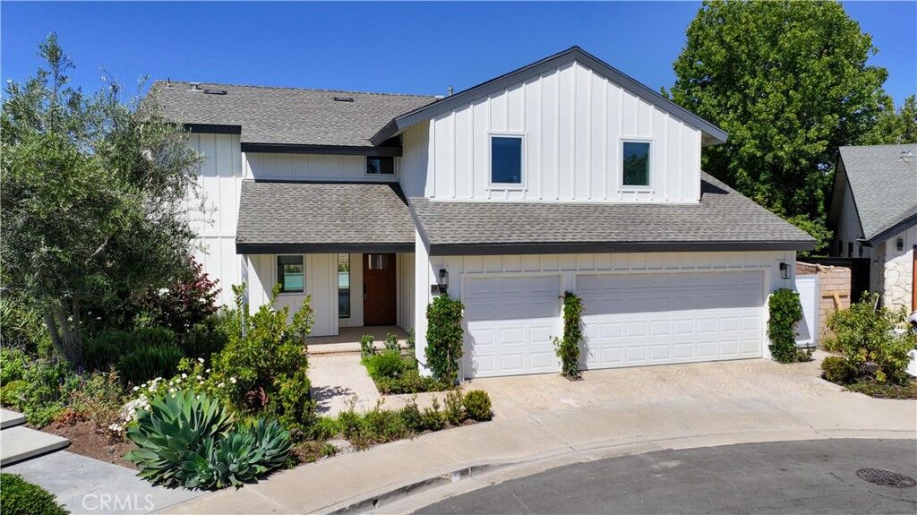 Property Photo:  21 Longstreet  CA 92620 