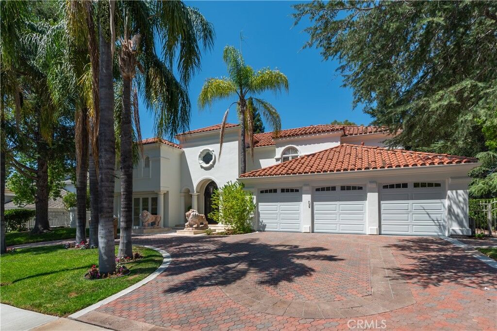 Property Photo: 5267 Newcastle CA 91302