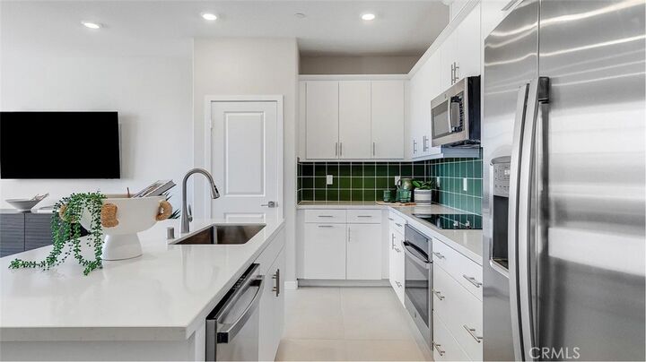 Property Photo:  2703 Cloudview Privado  CA 91761 