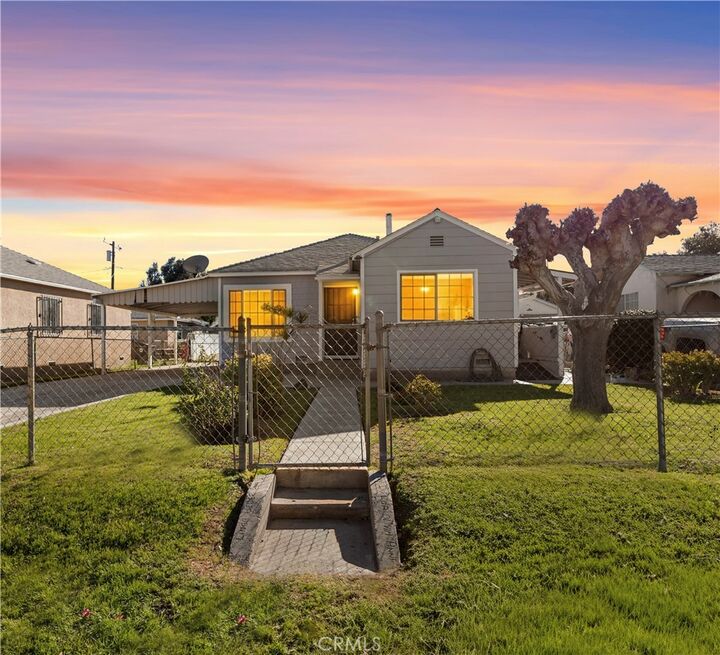 Property Photo: 243 E Olive CA 92410