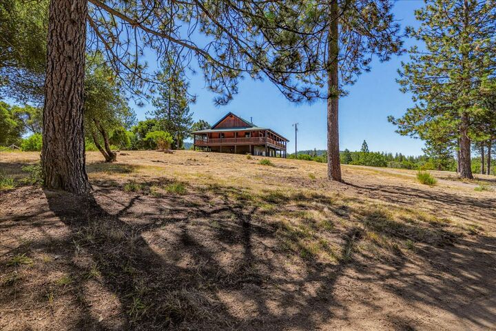 Property Photo: 21748 Hyatt Road CA 95959