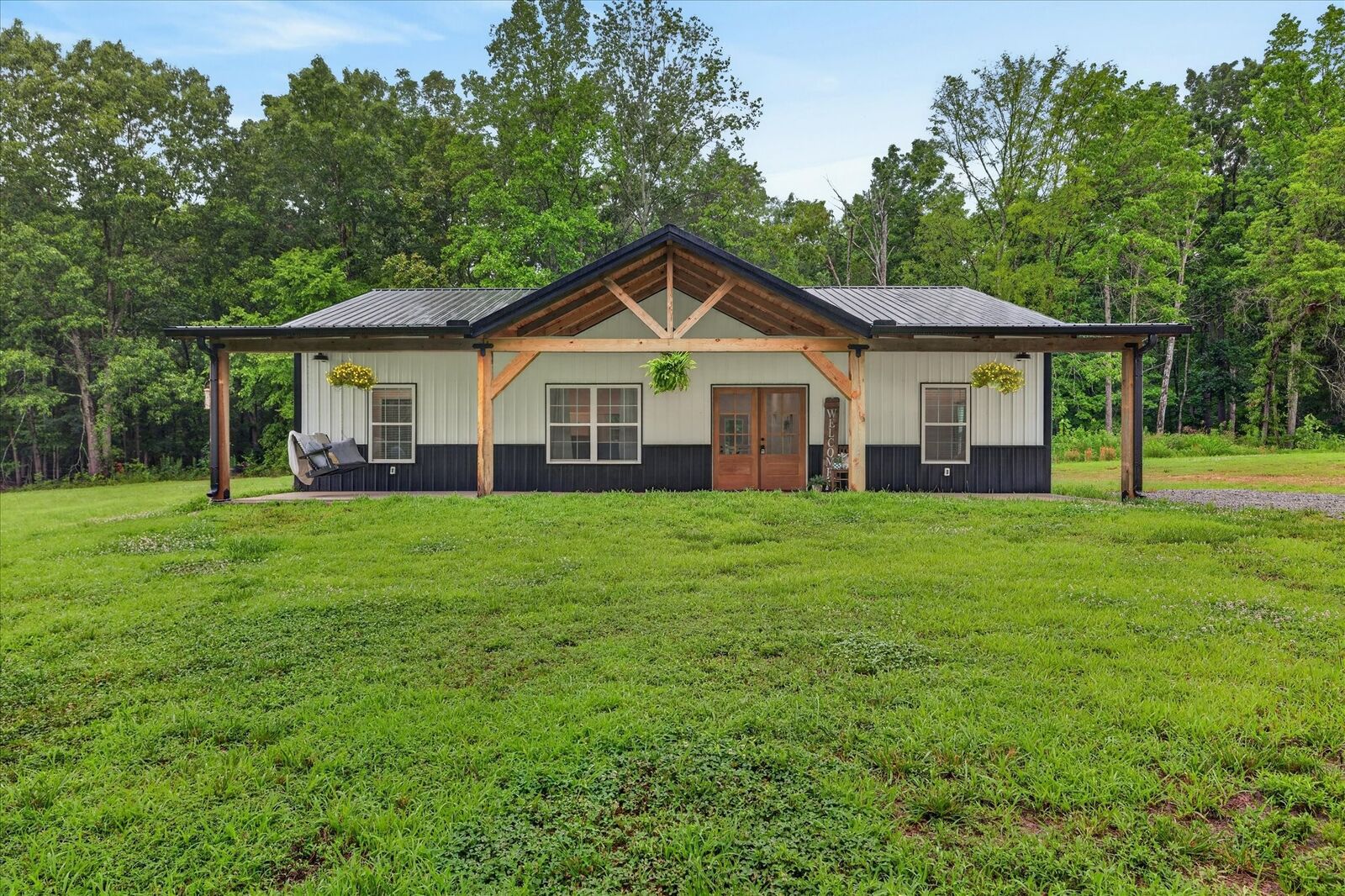 Property Photo:  181 Hayes Ridge Rd  TN 37079 