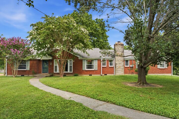 Property Photo: 502 N Marthona Rd TN 37115
