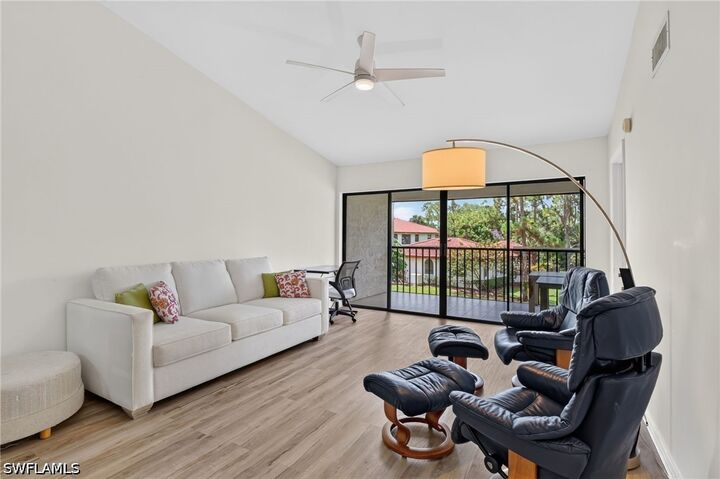 Property Photo: 909 Augusta Boulevard 7 FL 34113