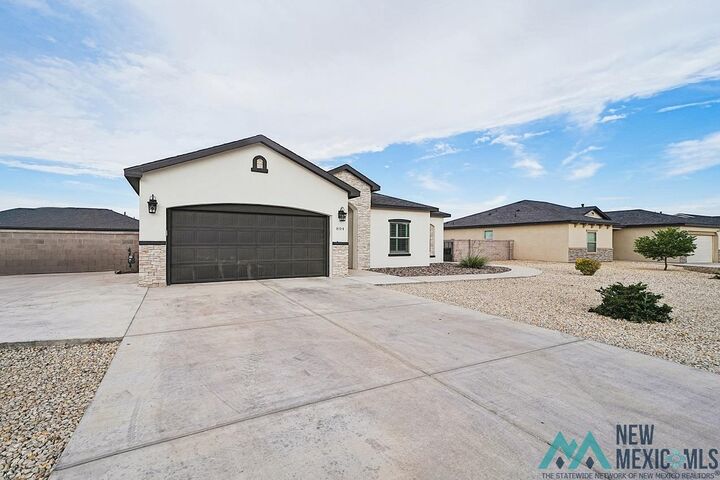 Property Photo:  804 Barcelona Court  NM 88220 