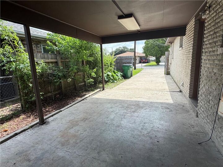 Property Photo:  1210 Edenborn Avenue  LA 70005 