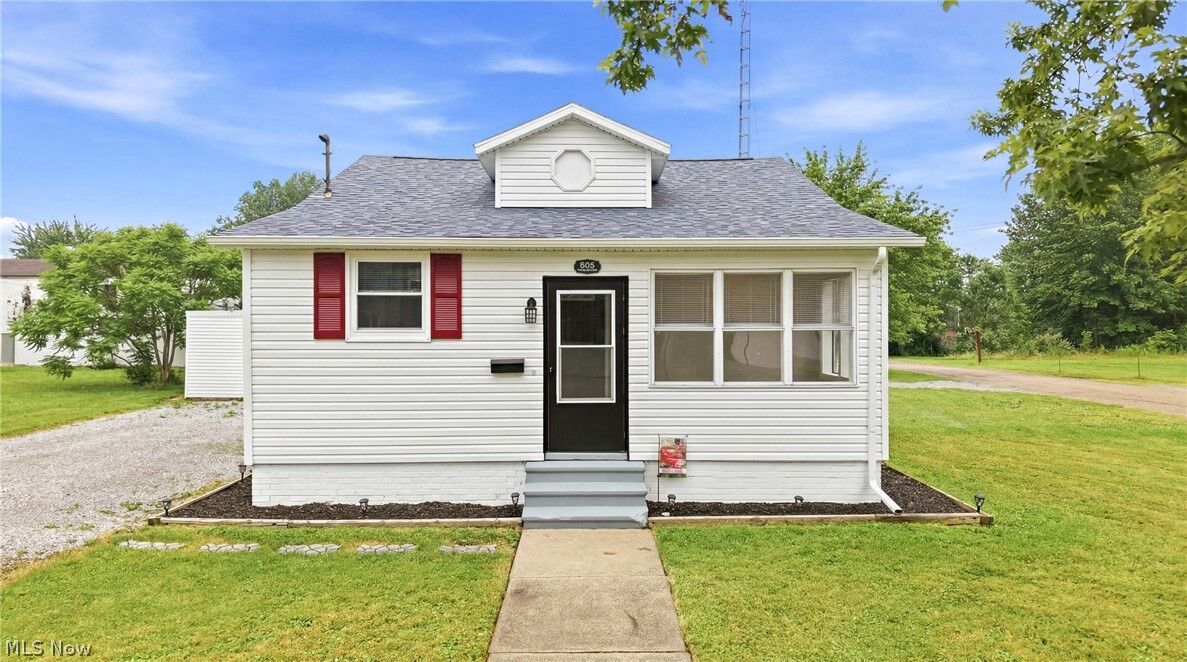 Property Photo: 355 N 12th Street OH 44672