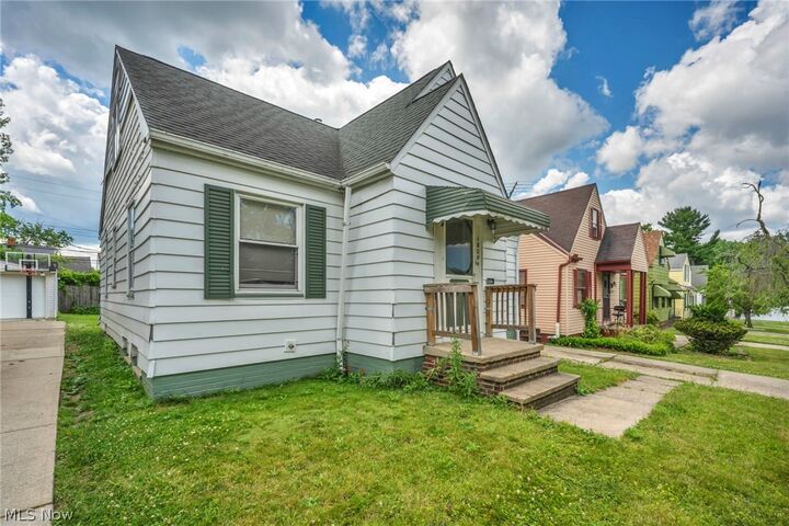 Property Photo:  18204 Edinboro Avenue  OH 44137 