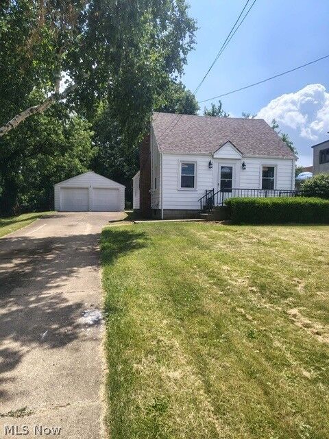 Property Photo: 7205 Claybourne OH 44512