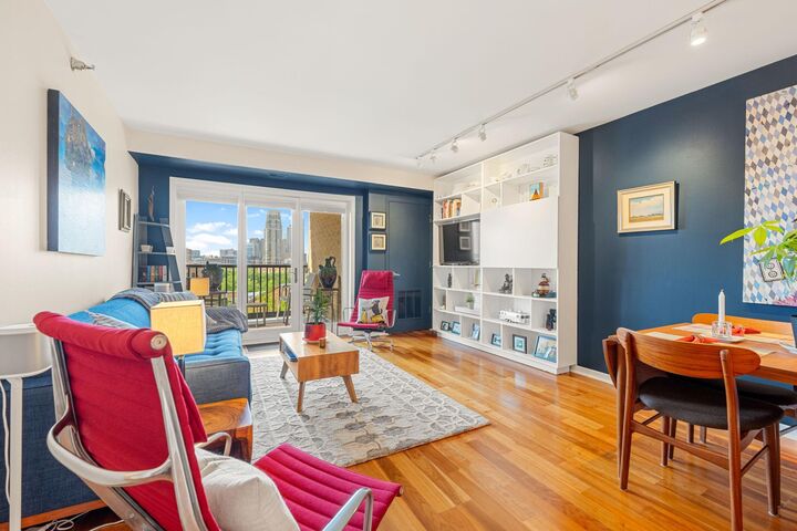 Property Photo: 20 2nd Street NE P703 MN 55413