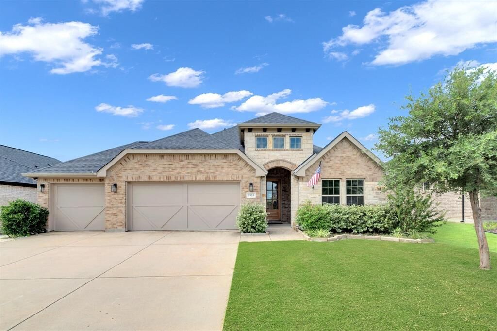 Property Photo: 2818 Chestnut Lane TX 75454