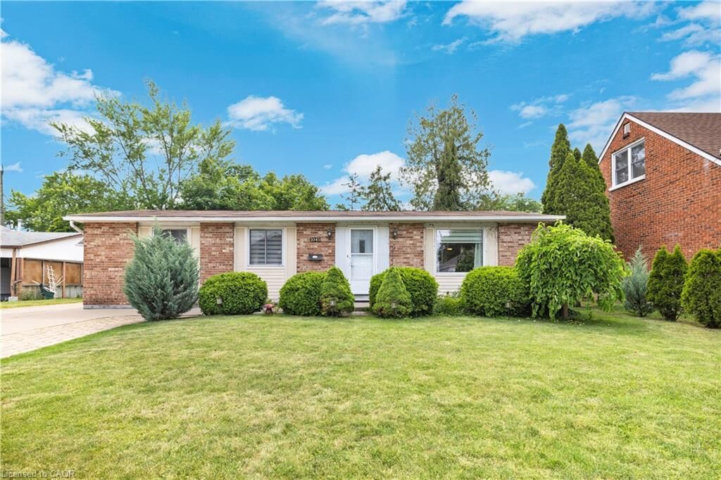 Property Photo: 1045 Reedmere Road ON N8S 2L9