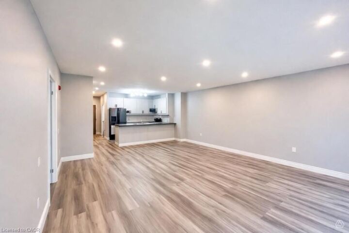 Property Photo:  161 Ottawa Street S 103  ON N2G 3T2 