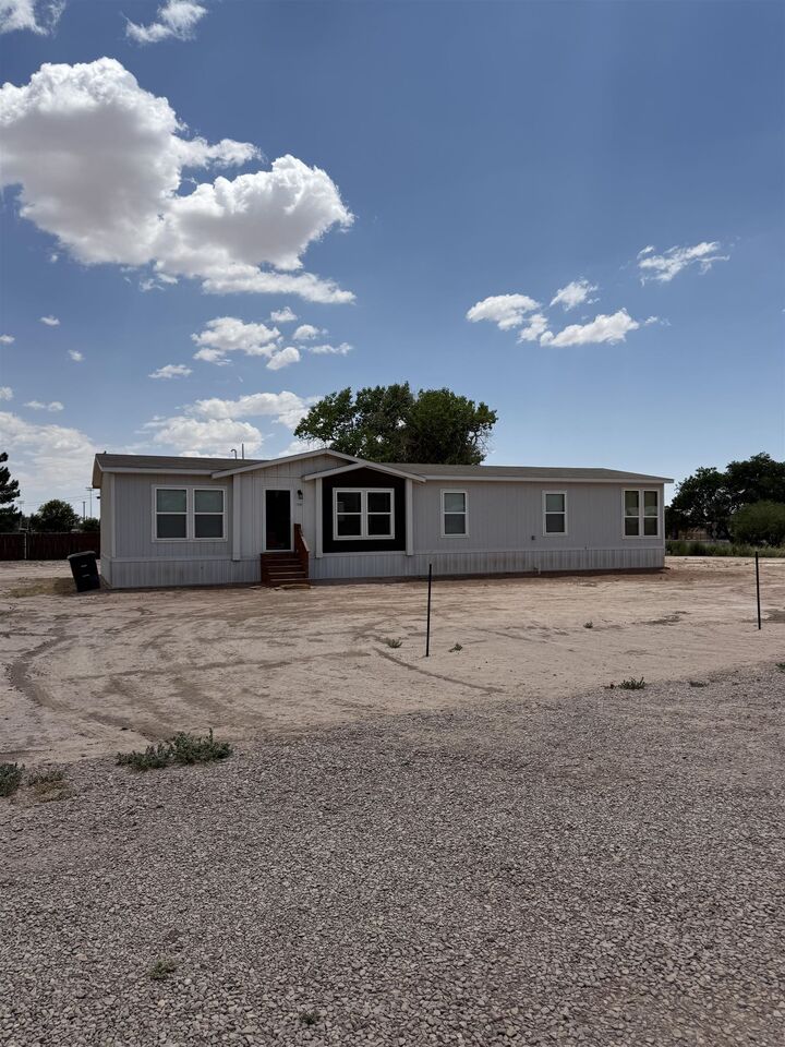 Property Photo:  709 Elouise Circle  NM 88352 